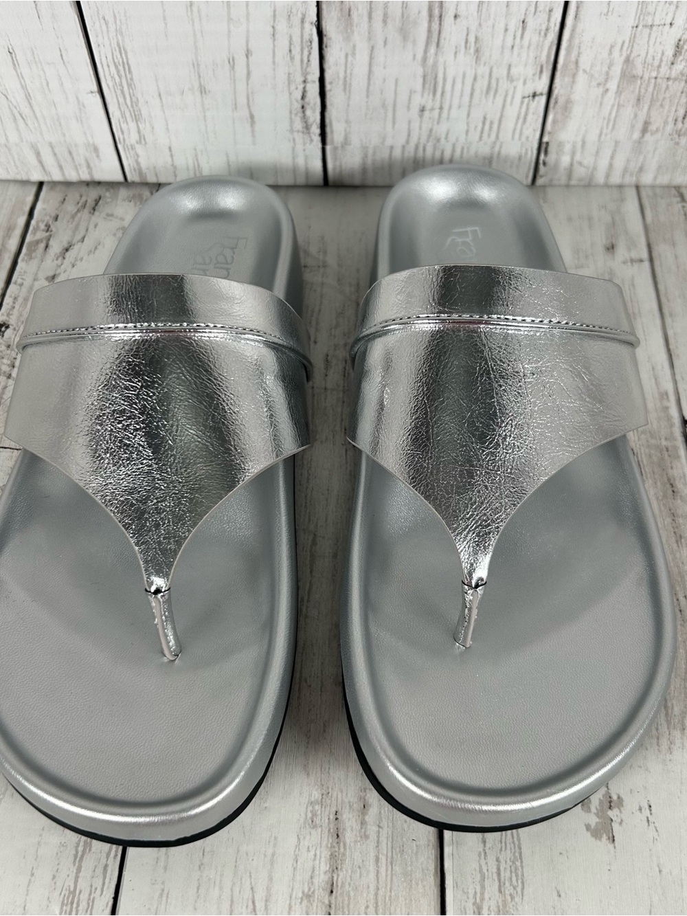 Franco Sarto Brooks Silver Metallic Flexible Comfort Sandal 8 NIB - Picture 3 of 5